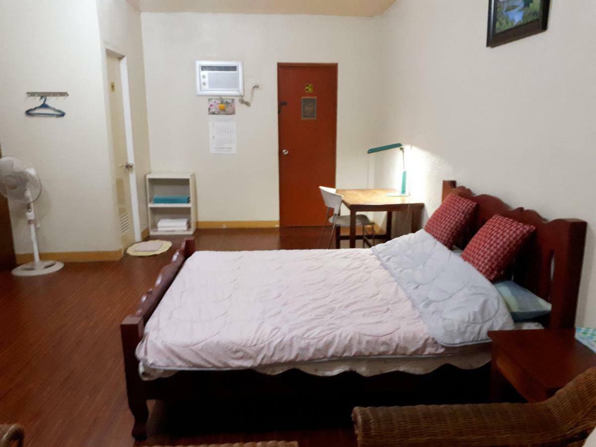 Minine Guesthouse Silang Eksteriør bilde