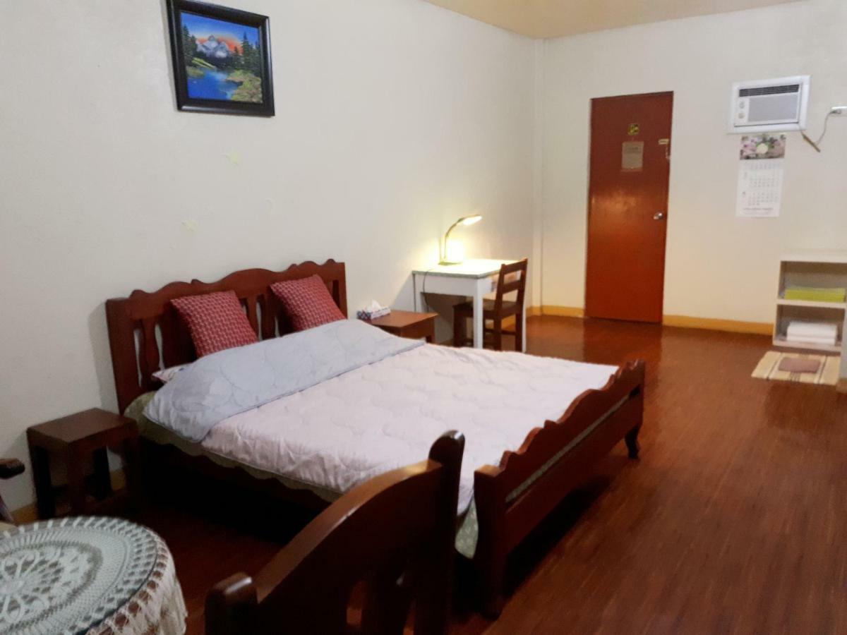 Minine Guesthouse Silang Eksteriør bilde