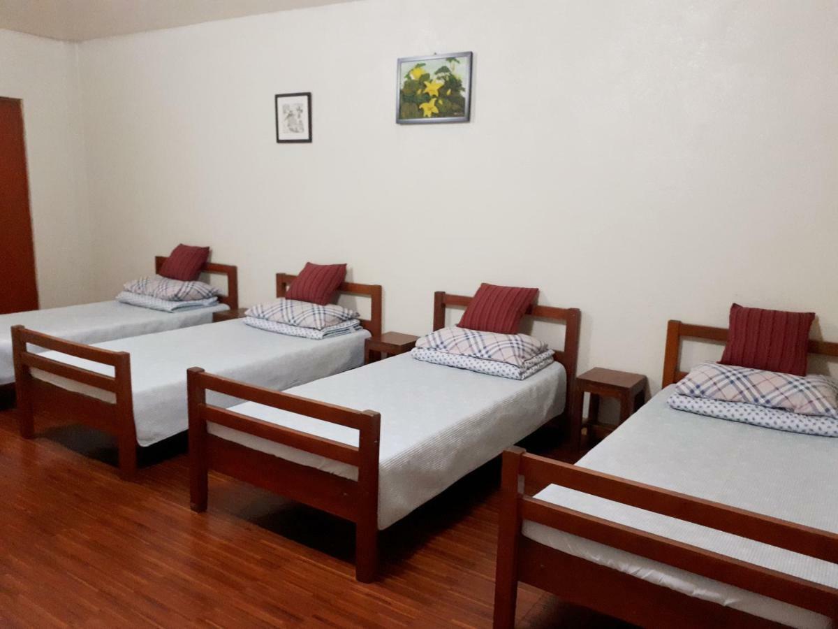 Minine Guesthouse Silang Eksteriør bilde