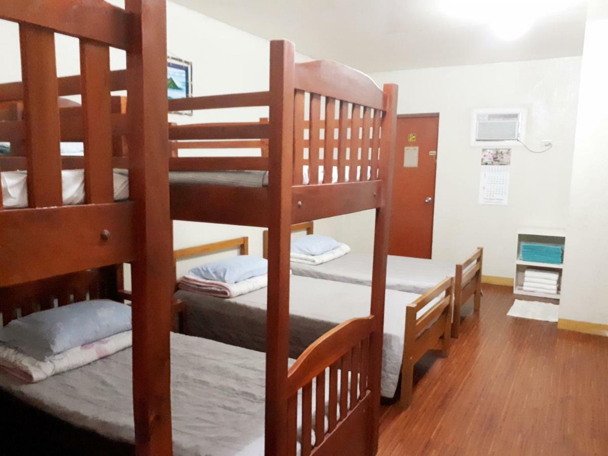 Minine Guesthouse Silang Eksteriør bilde