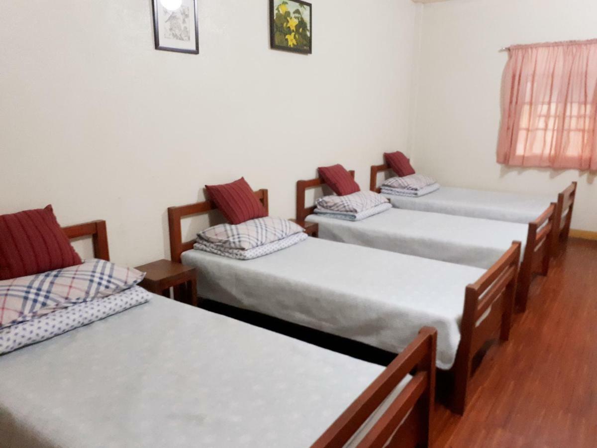 Minine Guesthouse Silang Eksteriør bilde