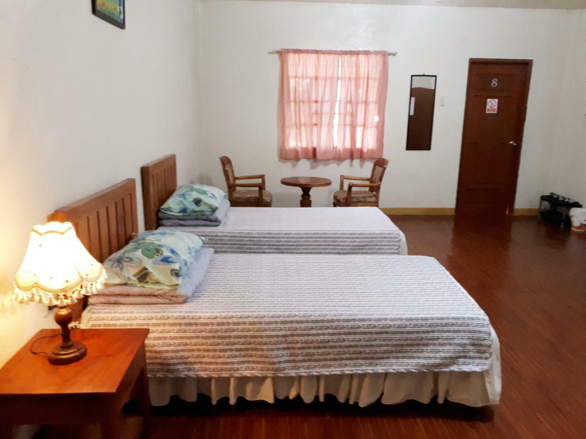 Minine Guesthouse Silang Eksteriør bilde