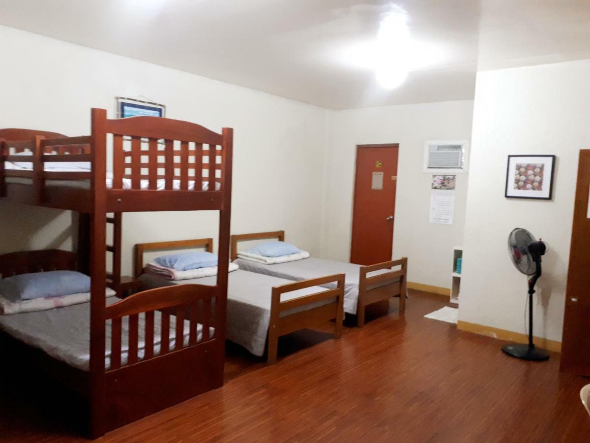Minine Guesthouse Silang Eksteriør bilde